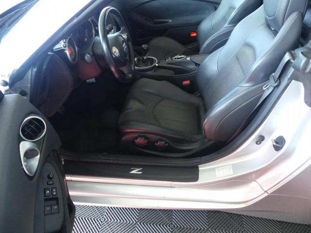 Nissan 370z image 2