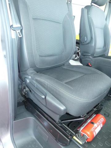 Opel Vivaro image 2
