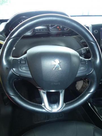Peugeot 2008 image 8