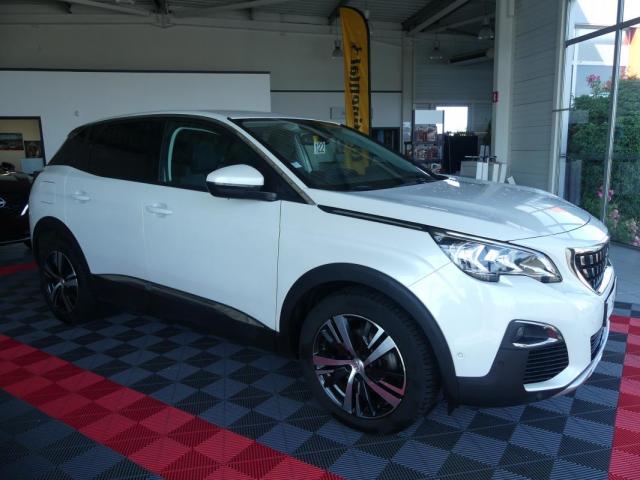Peugeot 3008 image 2