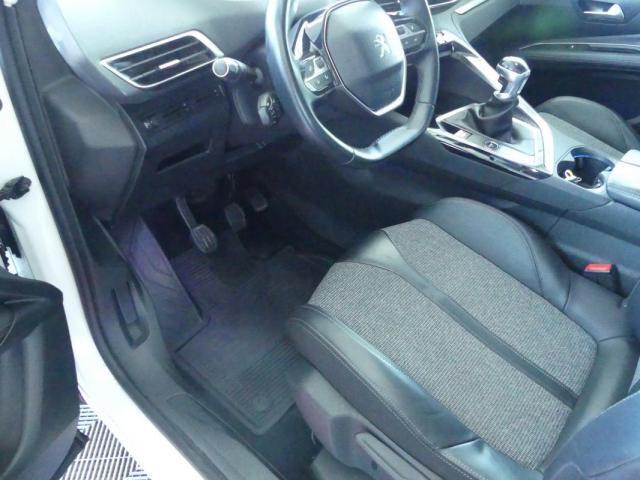 Peugeot 3008 image 7