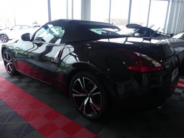 Nissan 370z image 8