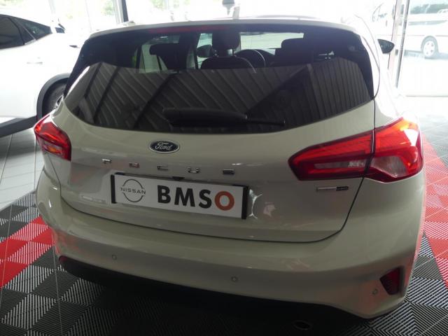 Ford Focus image 6