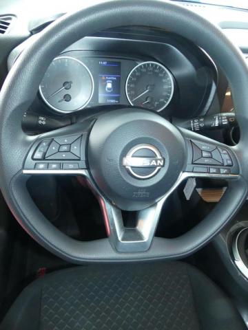 Nissan Juke image 8