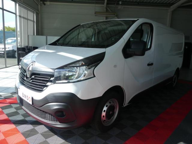 Renault Trafic image 2