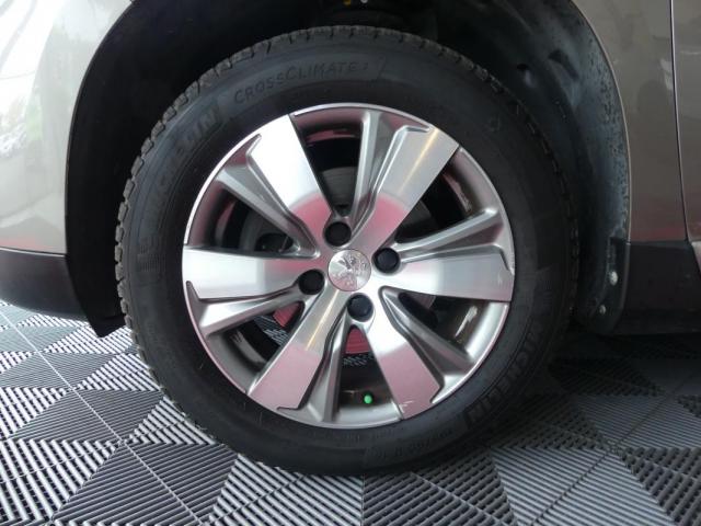 Peugeot 2008 image 2