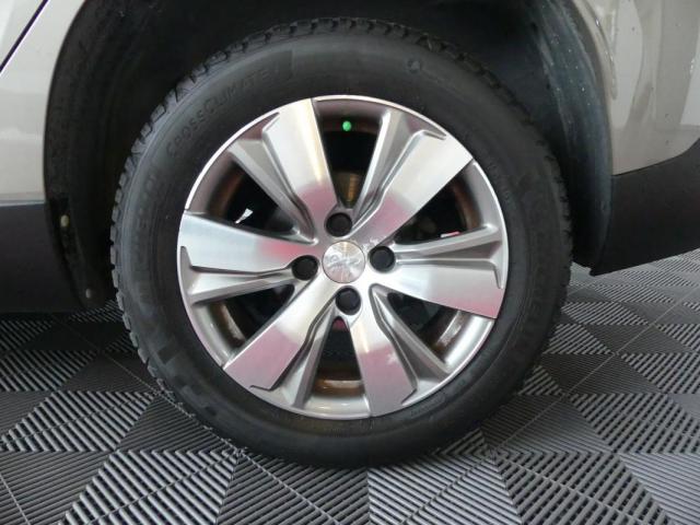Peugeot 2008 image 3