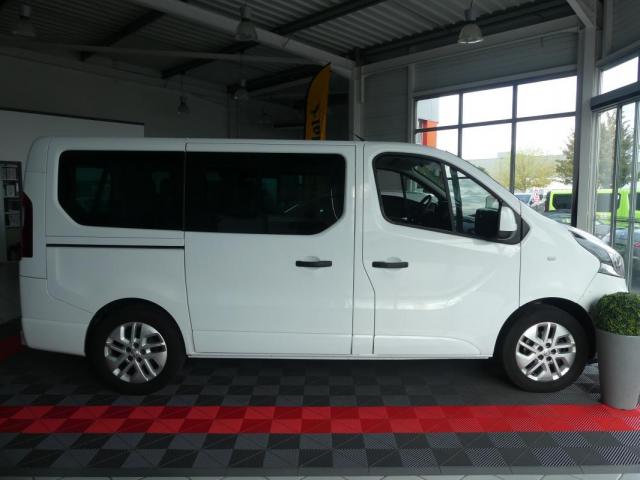 Opel Vivaro image 9