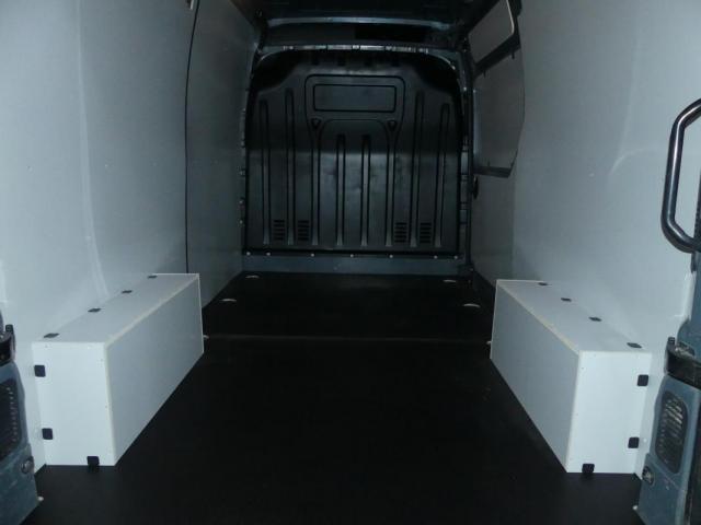 Nissan Interstar image 3