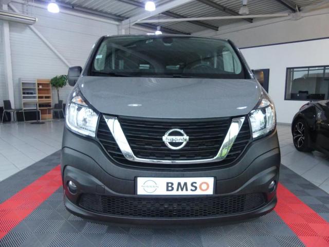 Nissan Nv300 image 9