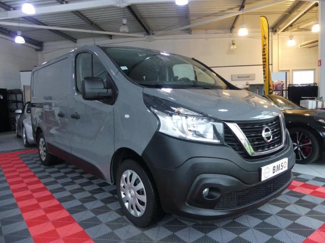 Nissan Nv300 image 1