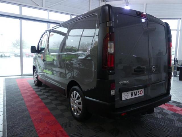 Nissan Nv300 image 6