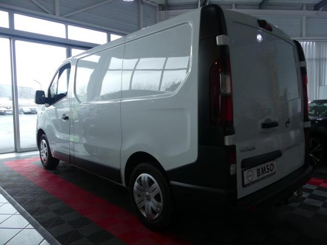 Nissan Nv300 image 9