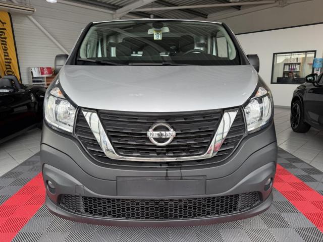 Nissan Nv300 image 3