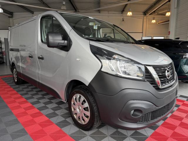 Nissan Nv300 image 1