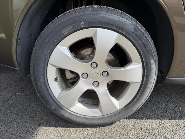 Peugeot 3008 image 8