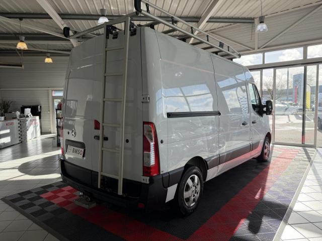 Nissan Nv400 image 9