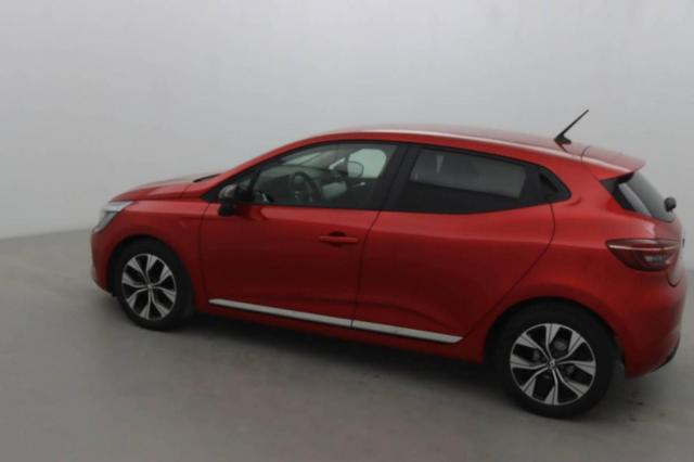 Clio image 6