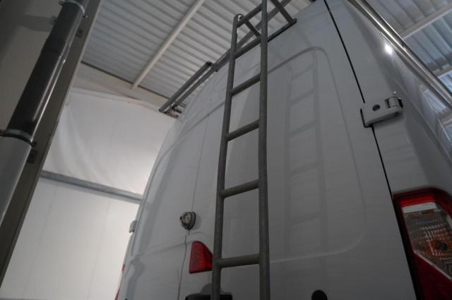 Renault Master image 1