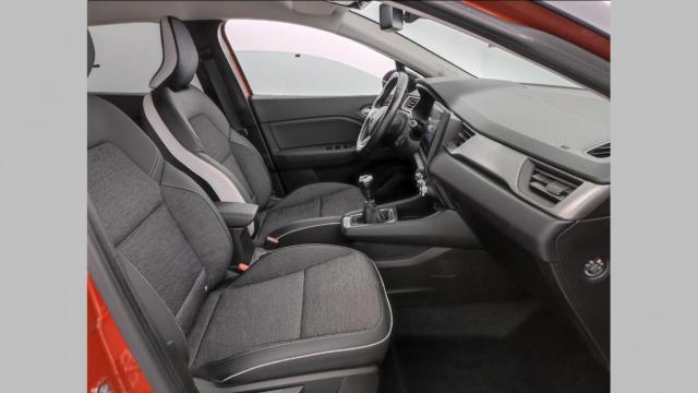 Renault Captur image 2