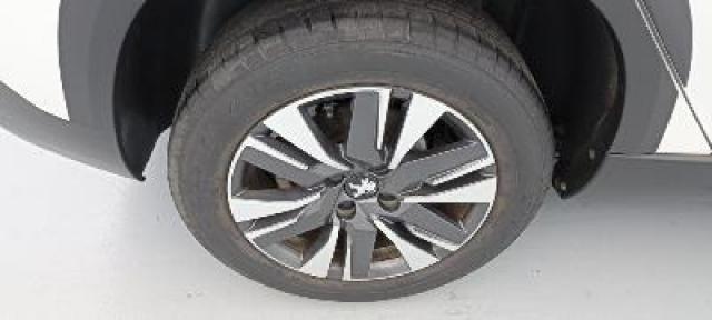 Peugeot 2008 image 3
