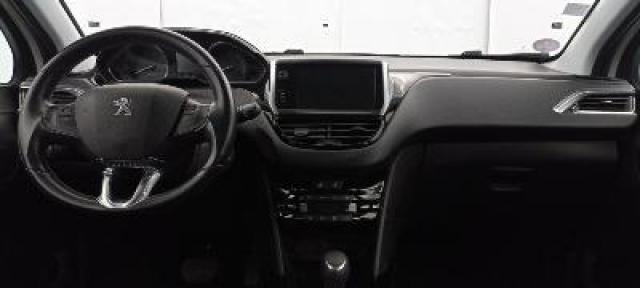 Peugeot 2008 image 1