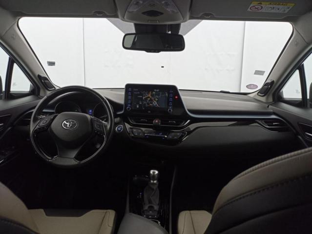 Toyota C-Hr image 5