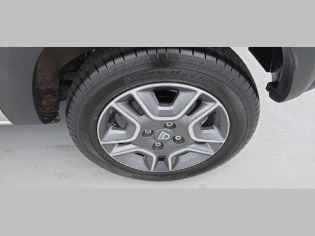 Dacia Spring image 2