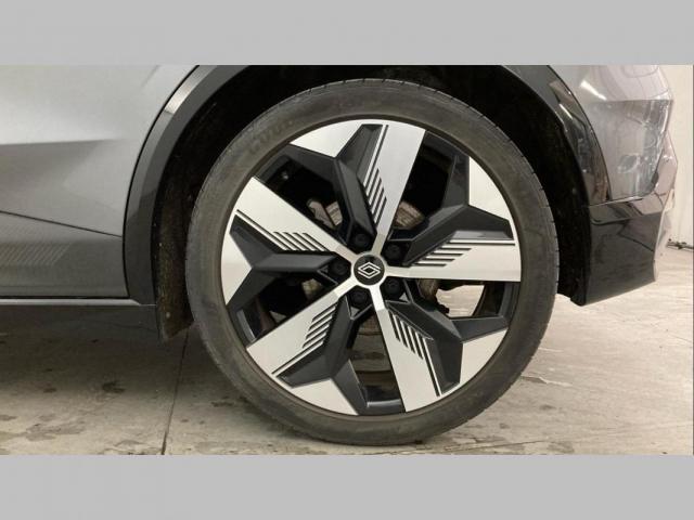 Renault Mégane E-Tech image 2