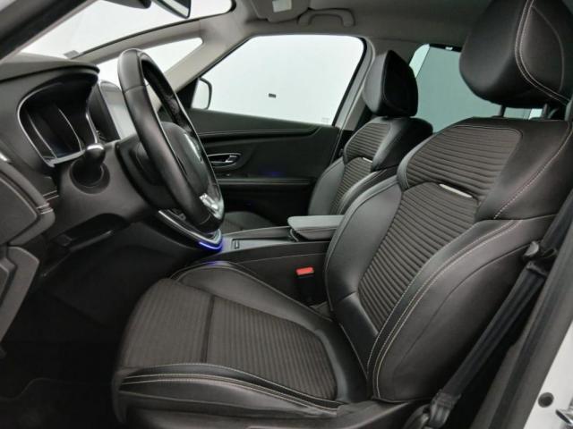 Renault Grand Scénic image 1