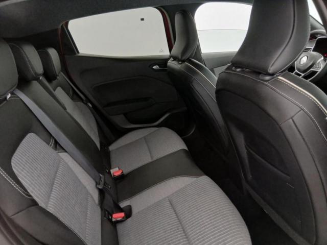Renault Clio image 6