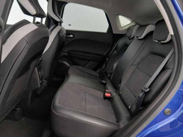 Renault Captur image 2