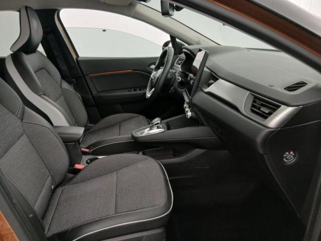 Renault Captur image 2