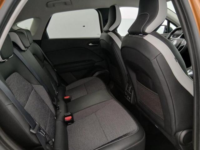 Renault Captur image 1