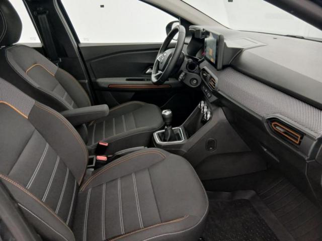 Dacia Sandero image 2