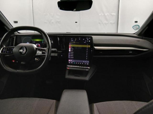 Renault Mégane E-Tech image 2