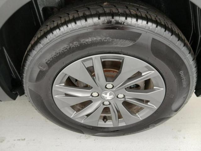 Peugeot 2008 image 3