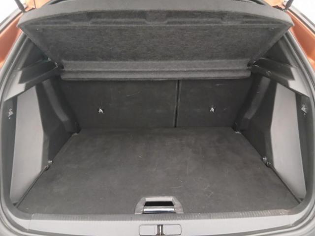 Peugeot 2008 image 9