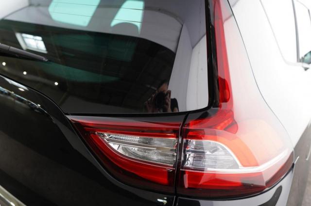 Renault Grand Scénic image 6
