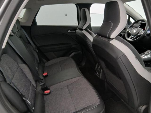 Renault Captur image 8