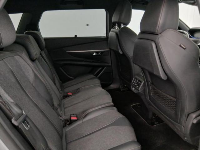 Peugeot 5008 image 1