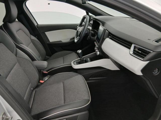 Renault Clio image 9