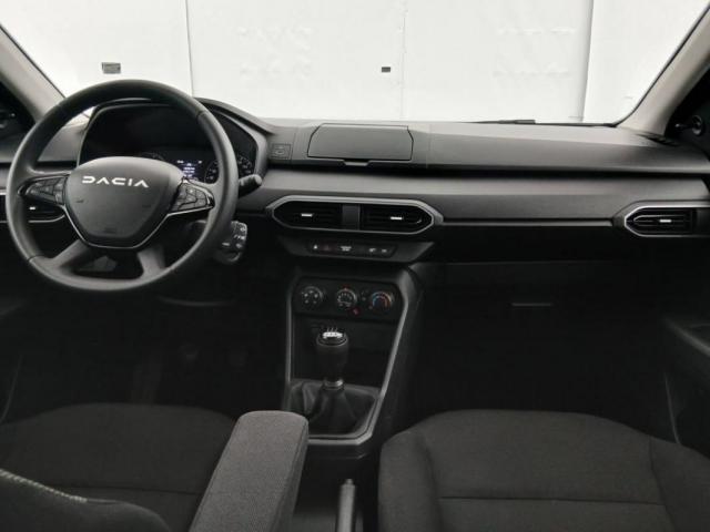 Dacia Sandero image 2