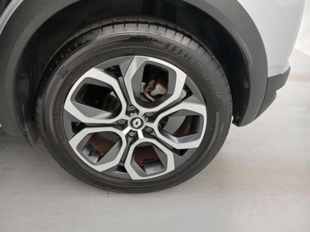 Renault Captur image 2