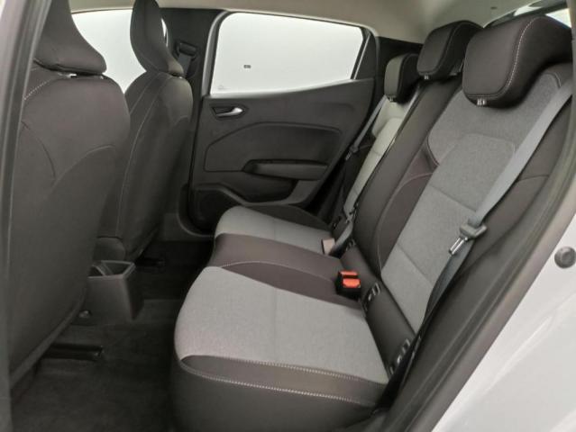 Renault Clio image 9