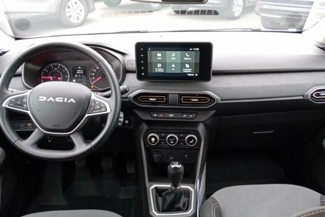 Dacia Jogger image 1