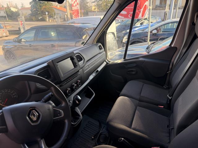 Renault Master image 2