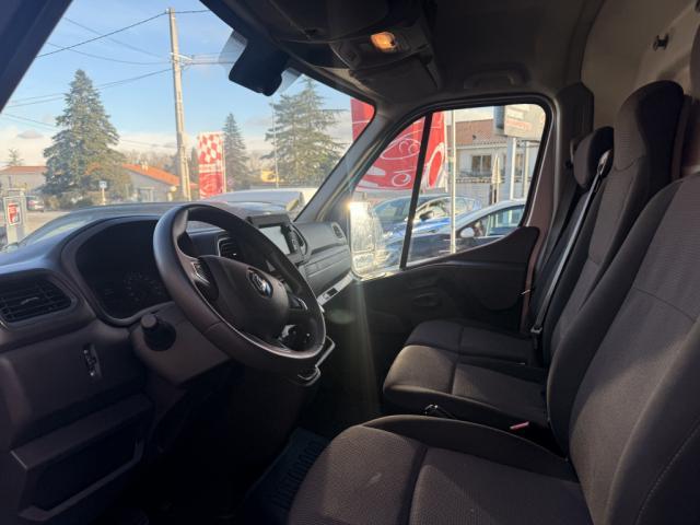 Renault Master image 1