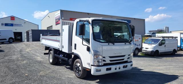 Isuzu M27 Serie Bleu Large F 2800