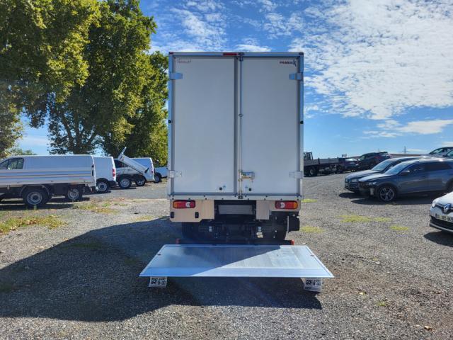 Nissan Interstar image 4